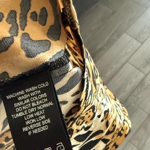 Guess|Vintage y2k Leopard Print Satin Camisole Top,XS•••Animal printed style - Picture 7 of 9